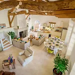 Du Domaine De Roujol Hébergement de vacances *